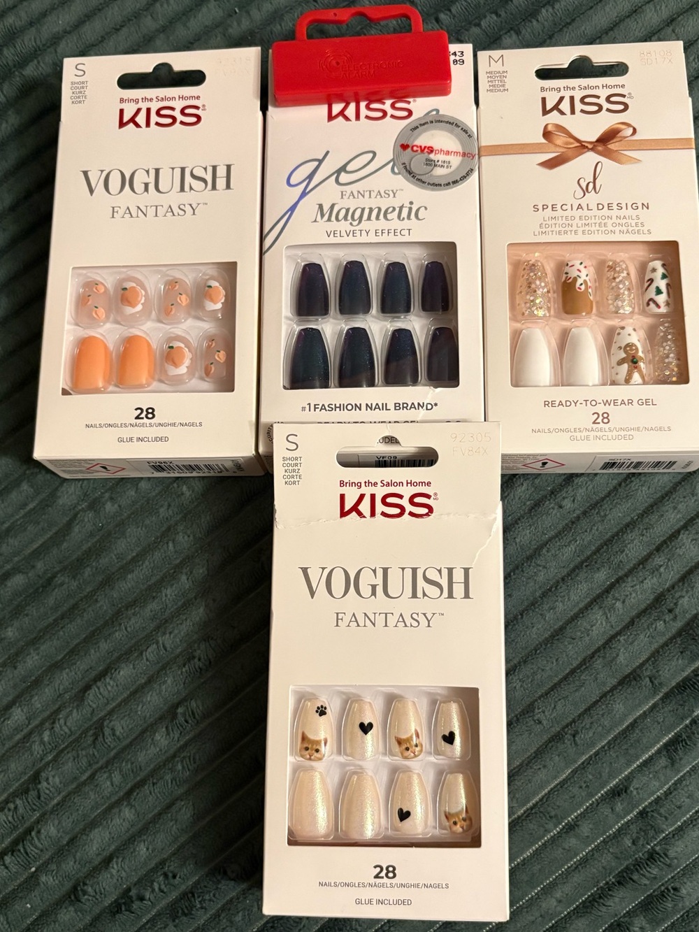 Kiss brand glue on nails